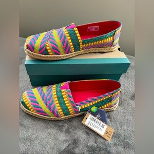 New tropical toms